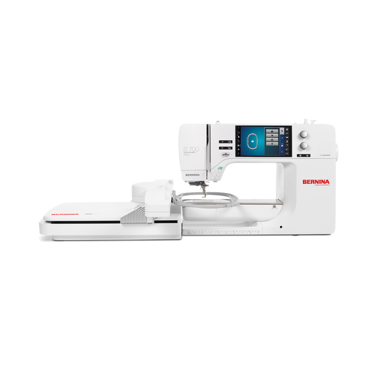 BERNINA 700 PRO Stickmaschine in weisser Ausf&uuml;hrung mit grossem Stickmodul, Stickrahmen und farbigem Touchscreen, seitlich von links betrachtet image number