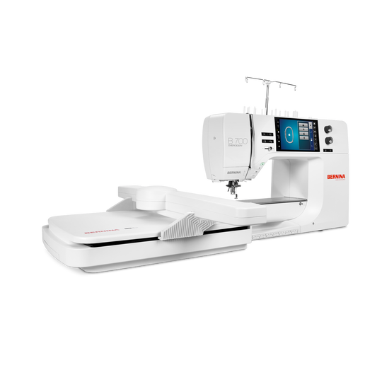 BERNINA B 700 Stickmaschine mit grossem weissen Stickmodul, Farb-Touchscreen und aufgesetztem Garnrollenhalter vor schwarzem Hintergrund image number