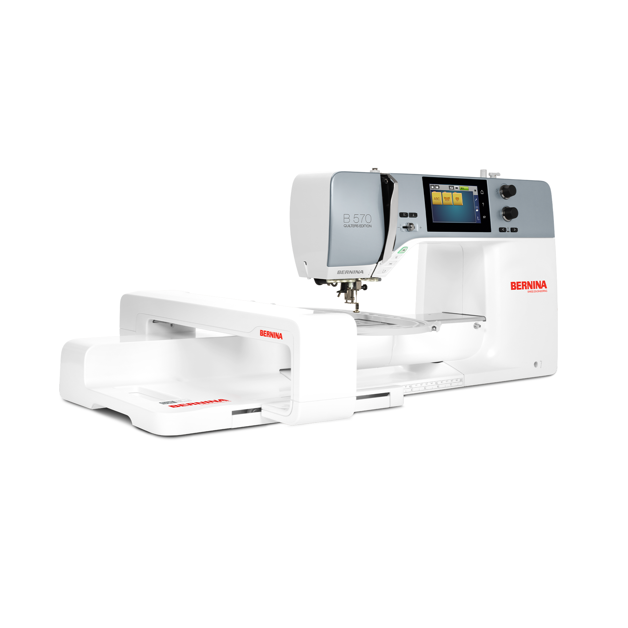 BERNINA B 570 QE mit angebautem Stickmodul auf schwarzem Hintergrund, seitliche Ansicht mit sichtbarem Farbdisplay und N&auml;harm